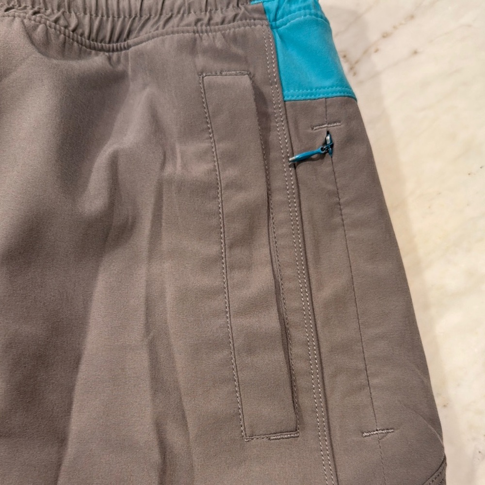 GRAY AND BLUE BIRD DOG SHORTS. SIZE XL - Picture 5 of 7